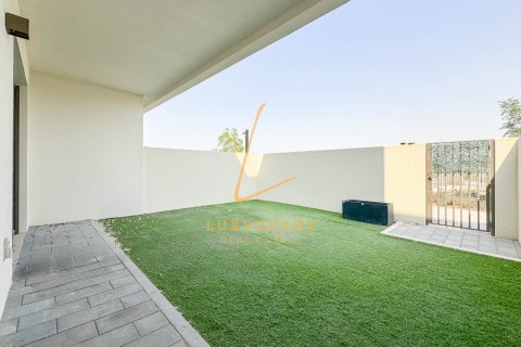 3 bedrooms Villa in EMAAR South, UAE No. 139940 24