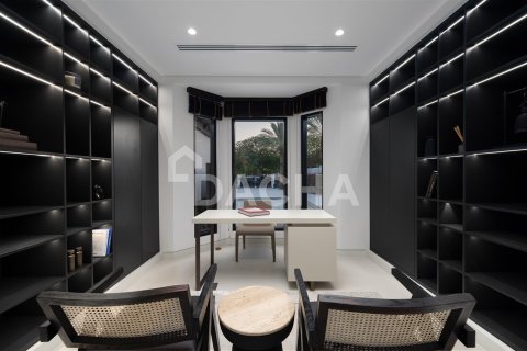 Villa de 4 dormitorios en Dubai, UAE No. 25906 8
