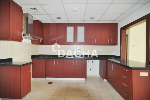 Apartment de 3 dormitorios en Rimal, UAE No. 210353 11
