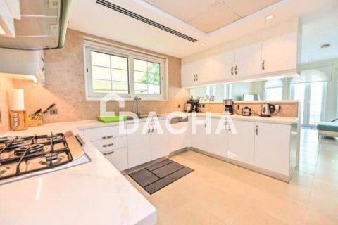 Villa de 3 dormitorios en Jumeirah Park, UAE No. 210354 6