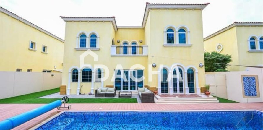 Villa de 3 dormitorios en Jumeirah Park, UAE No. 210354