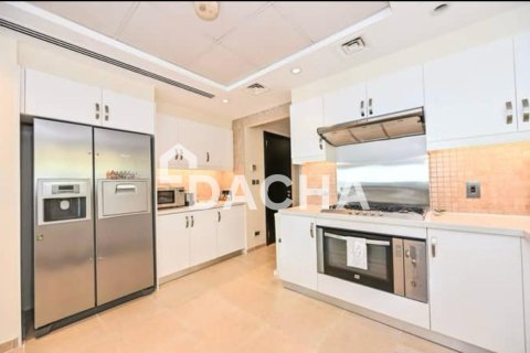 Villa de 3 dormitorios en Jumeirah Park, UAE No. 210354 5