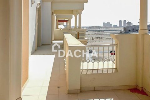 Apartment de 2 dormitorios en District 10, UAE No. 210352 5