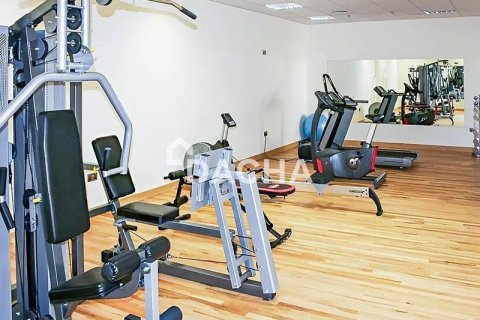 Apartment de 2 dormitorios en District 10, UAE No. 210352 11