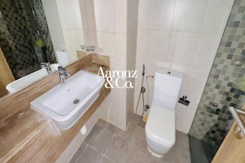 Studio Apartment in Al Furjan, UAE No. 202974 8
