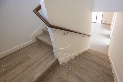 Villa de 3 dormitorios en  Yas Island, UAE No. 91285 16