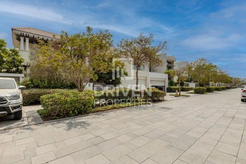 Villa de 4 chambres à District One, UAE No. 206341 3