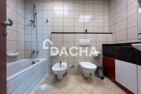 Квартира с 2 спальнями в Marina Pinnacle, ОАЭ №155842 9