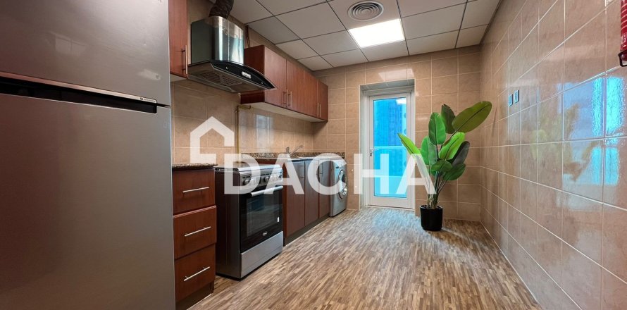 Квартира с 2 спальнями в Marina Pinnacle, ОАЭ №155842