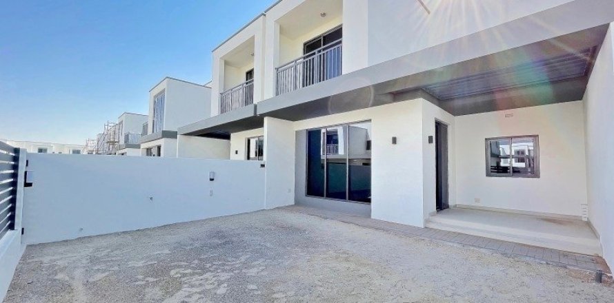 Villa de 3 dormitorios en Dubai Hills Estate, UAE No. 200088