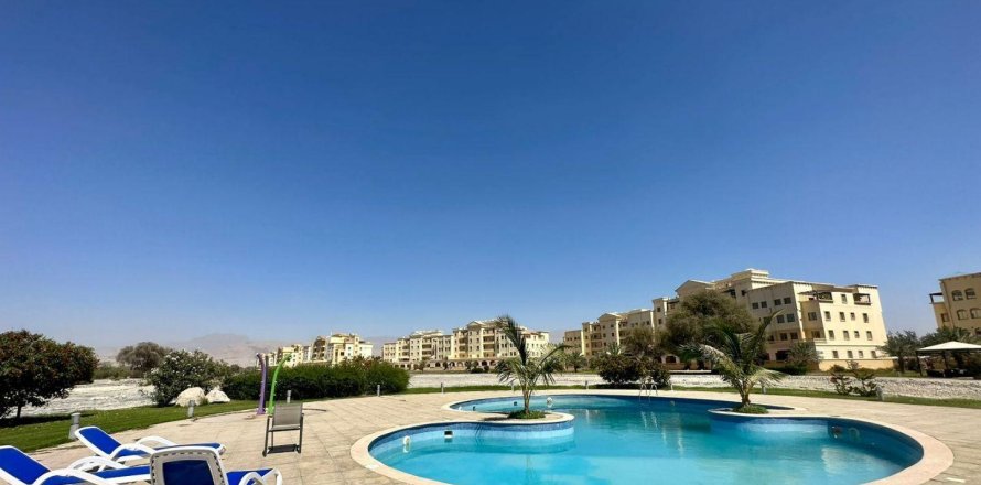 3 bedrooms Apartment in Yasmin Village, UAE No. 172124