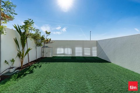3 bedrooms Townhouse in Dubai, UAE No. 137372 12