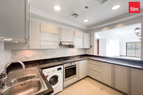 2 bedrooms Apartment in Palm Jumeirah, UAE No. 143567 7