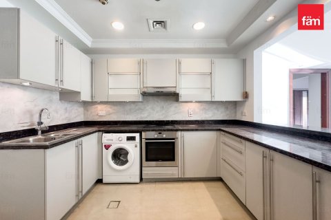 2 bedrooms Apartment in Palm Jumeirah, UAE No. 143567 6