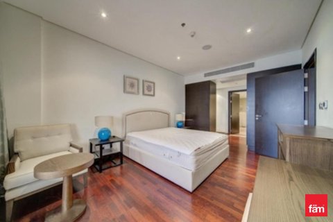 1 bedroom Apartment in Palm Jumeirah, UAE No. 143563 12