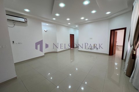 7 bedrooms Villa in Doha, Qatar No. 57966 17
