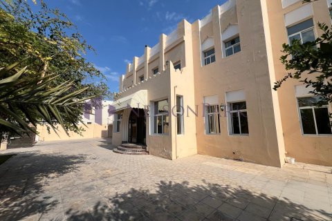 7 bedrooms Villa in Doha, Qatar No. 57966 2