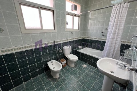 7 bedrooms Villa in Doha, Qatar No. 57966 24