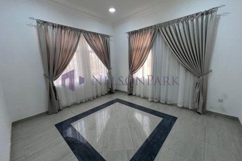 7 bedrooms Villa in Doha, Qatar No. 57966 22