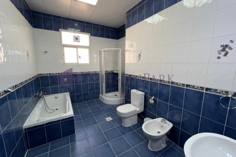 7 bedrooms Villa in Doha, Qatar No. 57966 21