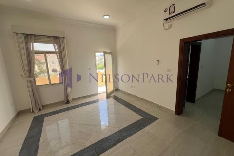7 bedrooms Villa in Doha, Qatar No. 57966 23