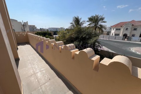 7 bedrooms Villa in Doha, Qatar No. 57966 25