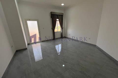7 bedrooms Villa in Doha, Qatar No. 57966 26