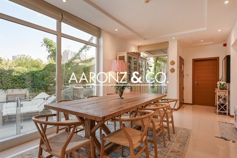 Таунхаус с 3 спальнями в Джумейра Вилладж Серкл, ОАЭ №132962 12