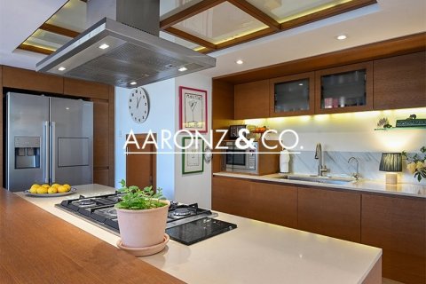 Таунхаус с 3 спальнями в Джумейра Вилладж Серкл, ОАЭ №132962 16