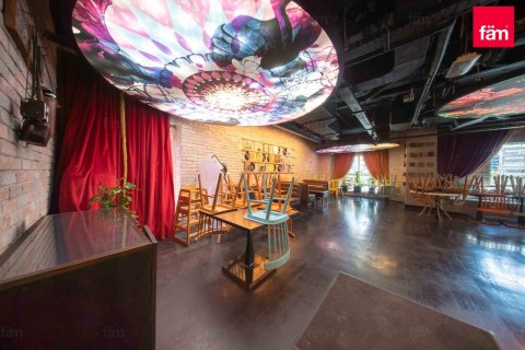 146m² Shop in Dubai, UAE No. 137139