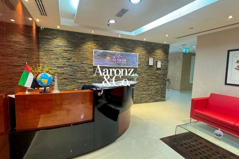 189m² Office in Business Bay, UAE No. 210650 3
