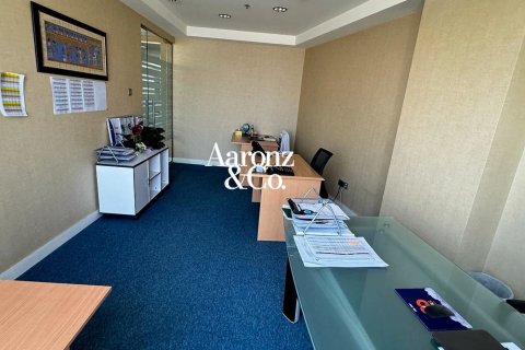 189m² Office in Business Bay, UAE No. 210650 10
