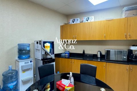 189m² Office in Business Bay, UAE No. 210650 14