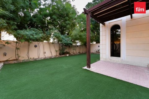 Villa de 4 dormitorios en Dubai, UAE No. 135781 11