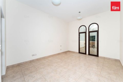 Villa de 4 dormitorios en Dubai, UAE No. 135781 10