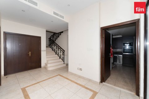 Villa de 4 dormitorios en Dubai, UAE No. 135781 23