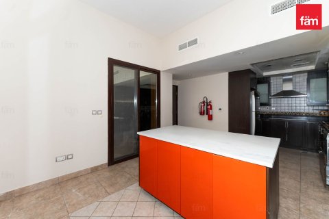Villa de 4 dormitorios en Dubai, UAE No. 135781 9