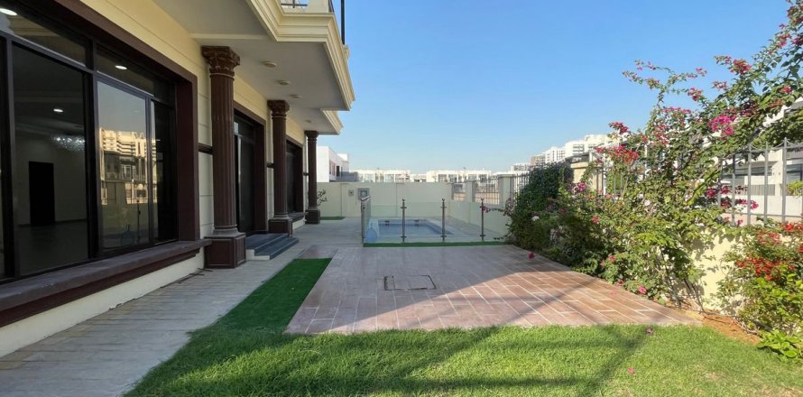 Villa de 5 dormitorios en Al Furjan, UAE No. 135776