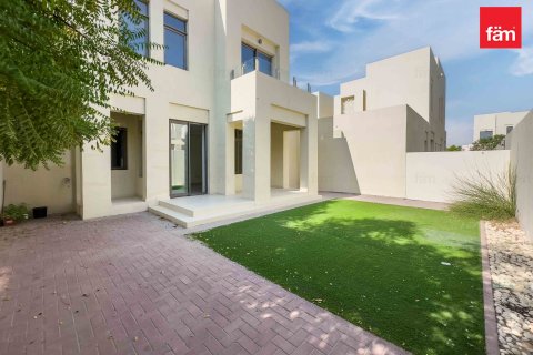 Villa de 3 dormitorios en Reem, UAE No. 135777