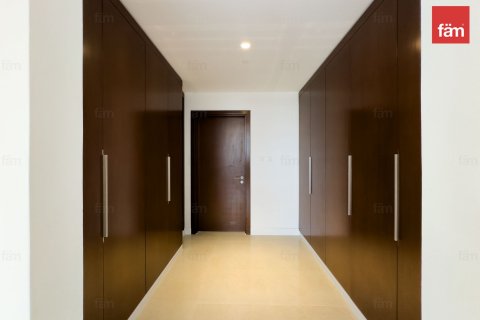 4 bedrooms Apartment  No. 108060 17