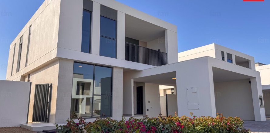 Villa de 4 chambres à Dubai, UAE No. 144321