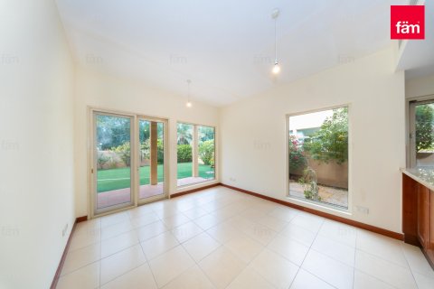 Villa de 3 chambres à Dubai, UAE No. 144320 17
