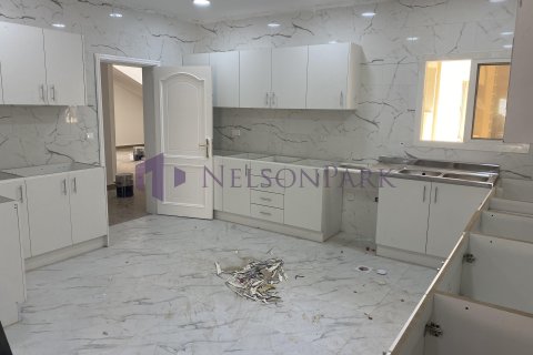 4 bedrooms Villa in Doha, Qatar No. 58216 4