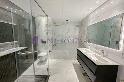 2 bedrooms Apartment in Doha, Qatar No. 58228 2