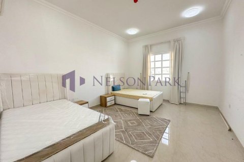 6 bedrooms Villa in Doha, Qatar No. 58229 9