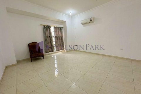 6 bedrooms Villa in Doha, Qatar No. 58229 18