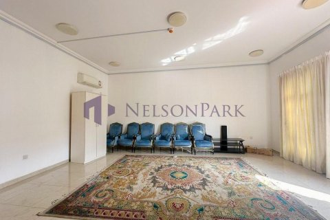 6 bedrooms Villa in Doha, Qatar No. 58229 11