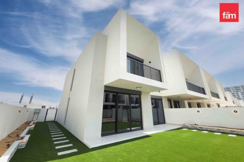 Townhouse de 4 dormitorios  No. 115285 2