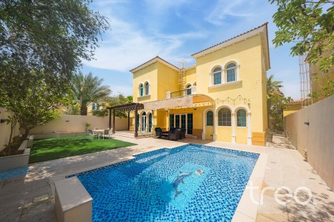 Villa de 3 chambres à Legacy, UAE No. 186629