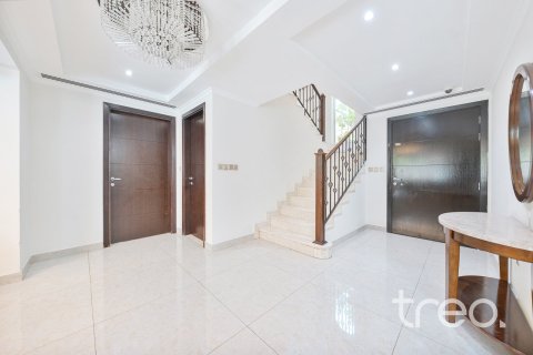 Villa de 3 chambres à Legacy, UAE No. 186629 7